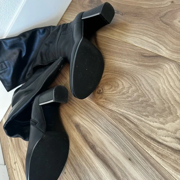 NEW! Leather, Lined, Knee-High Boots - Picture 3 of 8